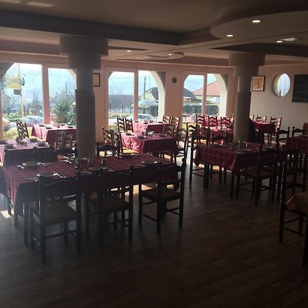 Venusz Panzio Es Vendeglo Bed & Breakfast Bagod Ngoại thất bức ảnh